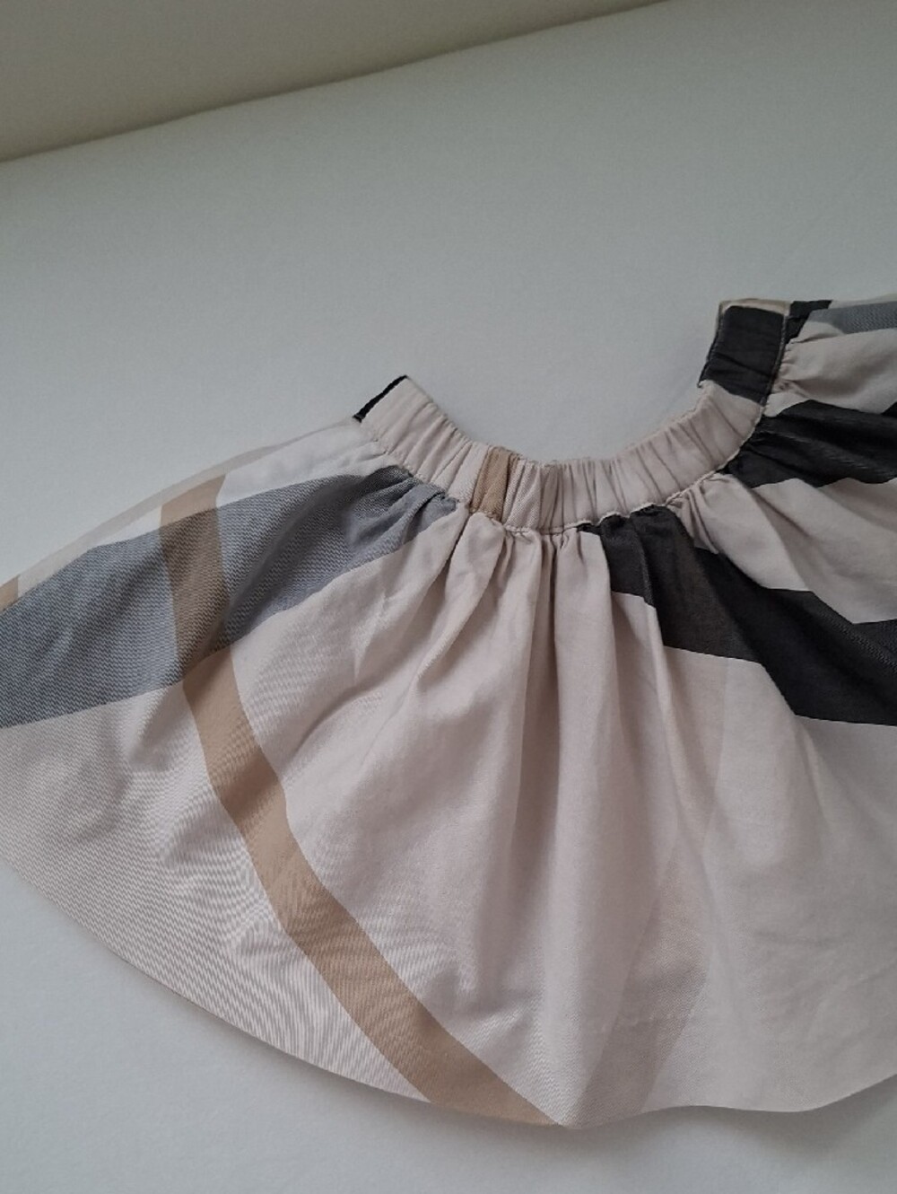 Burberry Beige, Black and White Checkered Cotton Full Circle Skirt Floral Design - Picture 8 of 16